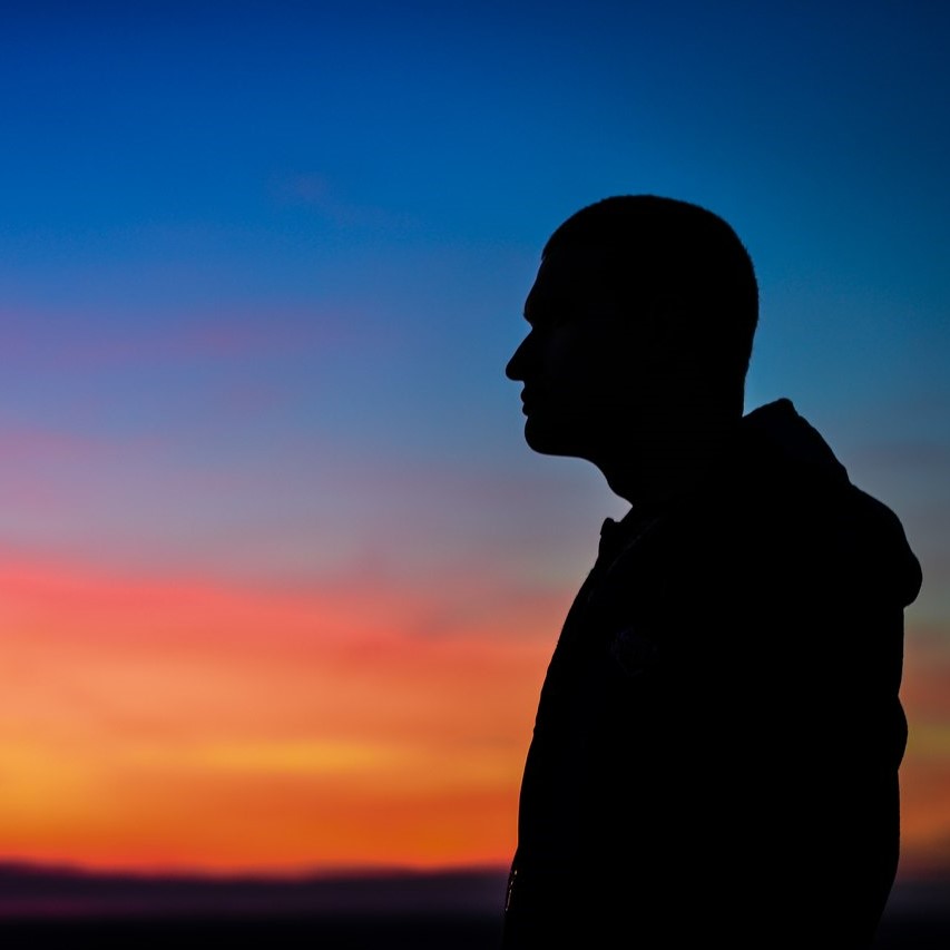  عکس پسر خوشگل تو غروب برای پروفایل