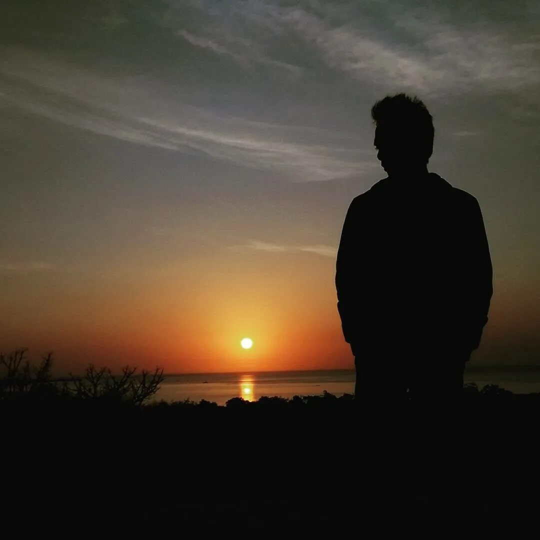  عکس پسر خوشگل تو غروب برای پروفایل