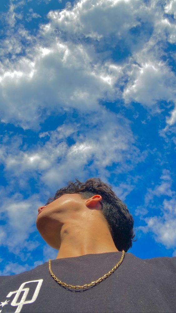 عکس پسر بچه مو فرفری برای پروفایل