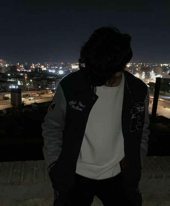 عکس پسر بچه مو فرفری برای پروفایل