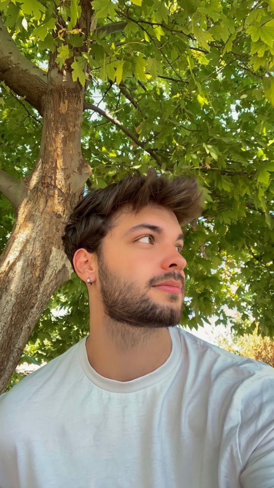 عکس پسر بچه مو فرفری برای پروفایل