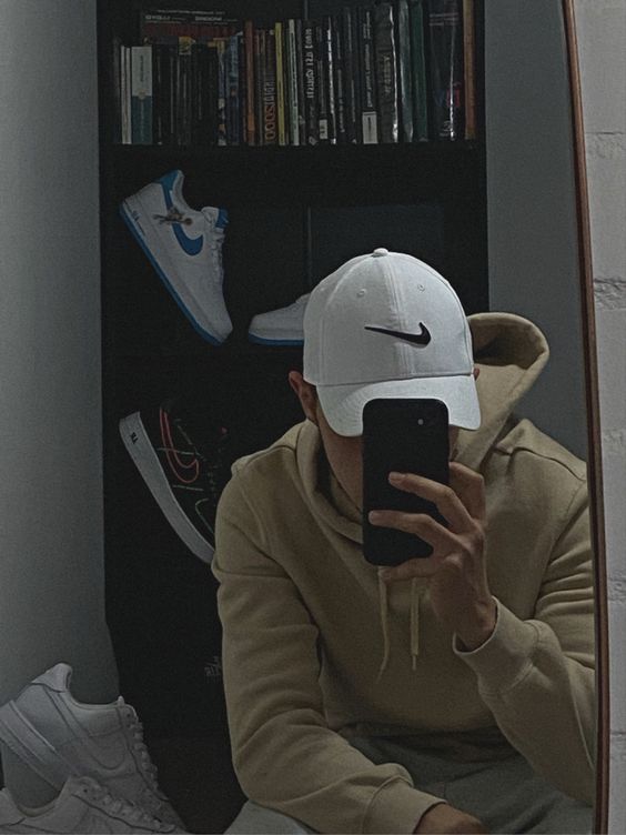 عکس پسر بچه مو فرفری برای پروفایل