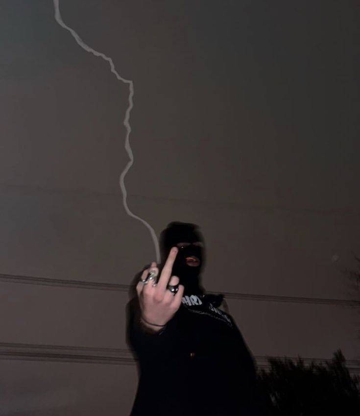  عکس انگشت وسط برای پروفایل پسرانه