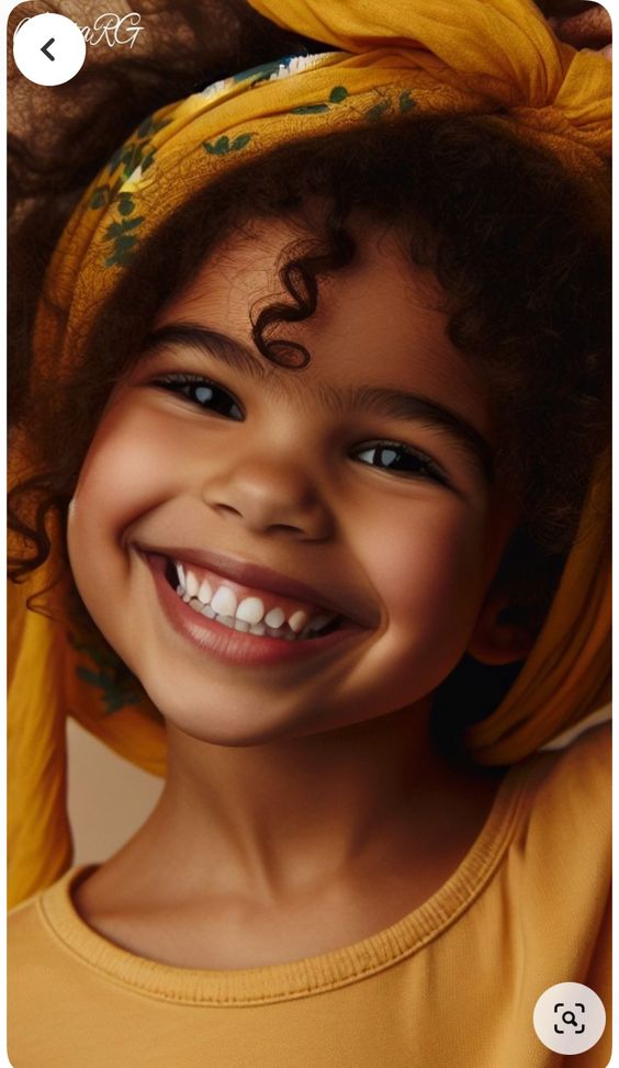 عکس پروفایل دخترانه طبیعی با لبخند